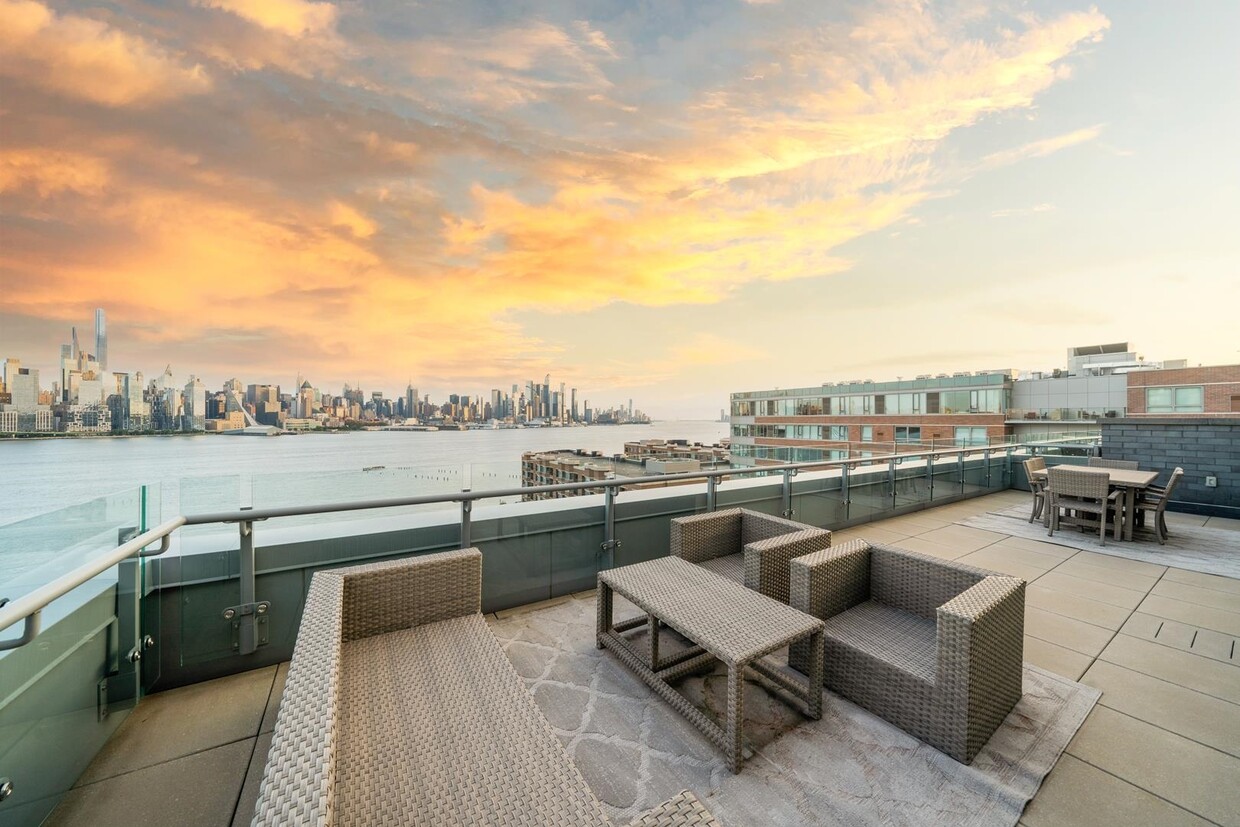 Foto principal - 9 Ave at Port Imperial