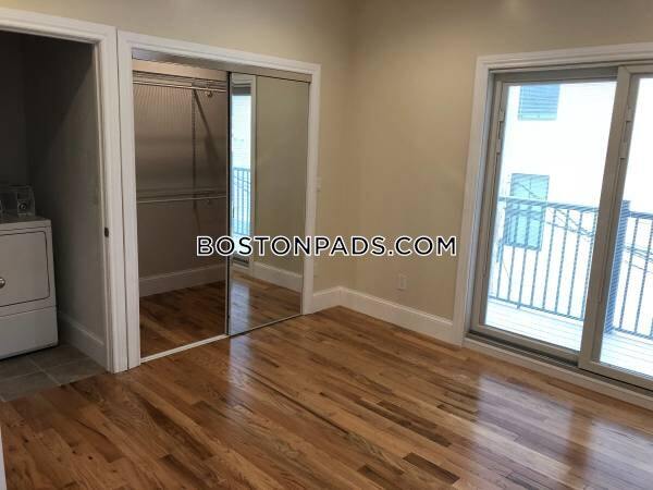 Foto del edificio - 804 E 3rd St