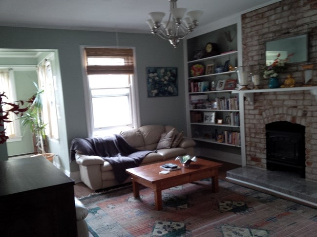 Livingroom - 3627 Middleton Ave