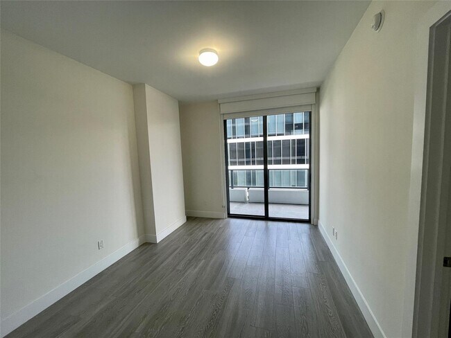 Foto del edificio - 2960 NE 207th St