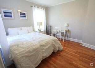 Building Photo - 62 Litchfield St