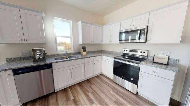 Foto del edificio - 998 Delta Cres