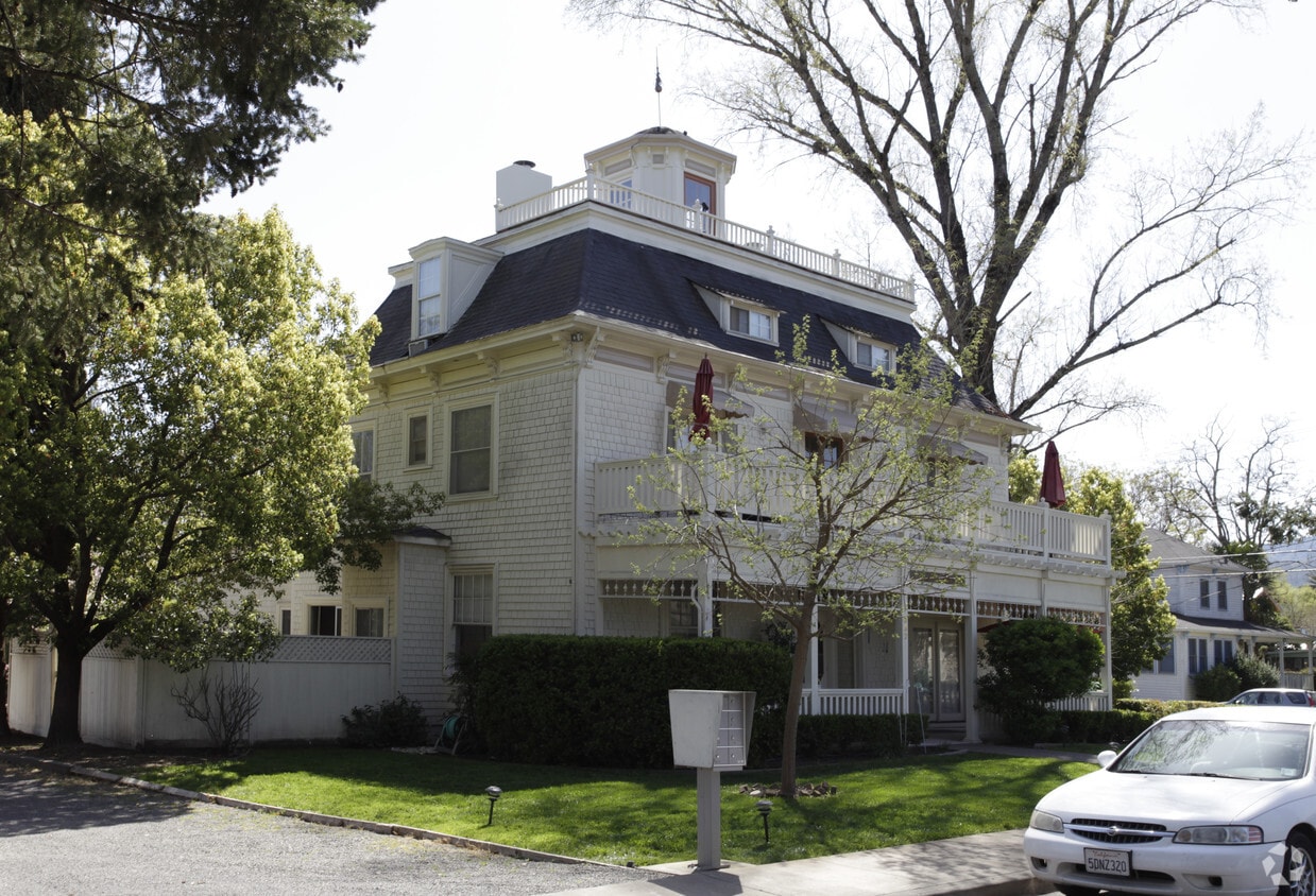 957 Hunt Ave, Saint Helena, CA 94574 Apartments in Saint Helena, CA