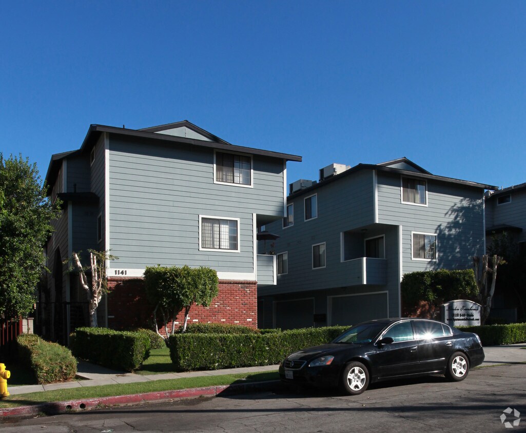 Building Photo - 1141 Linden Ave