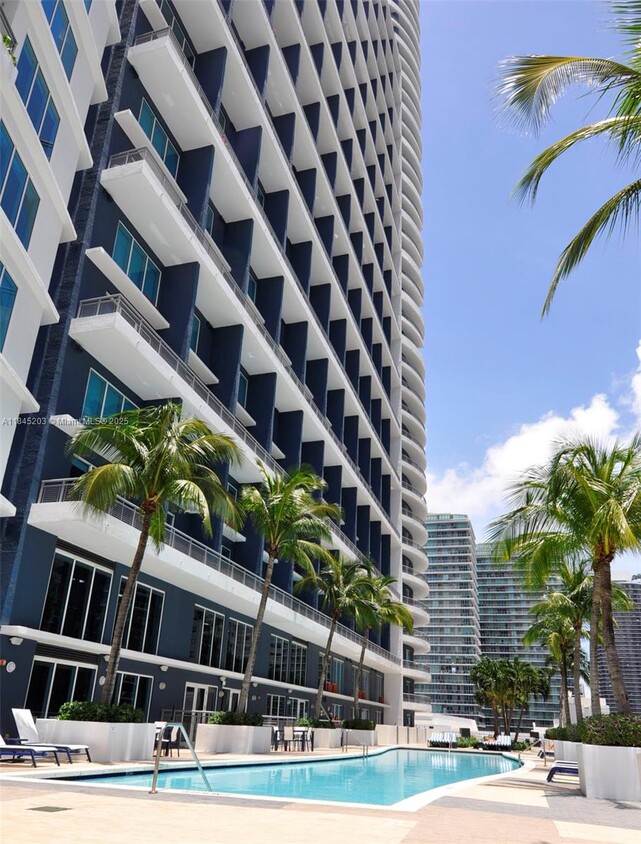 Foto principal - 60 SW 13th St