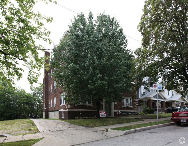 Building Photo - 131 N Lawn Ave
