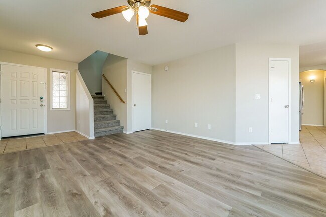 Building Photo - 7560 S Malcolm Ave