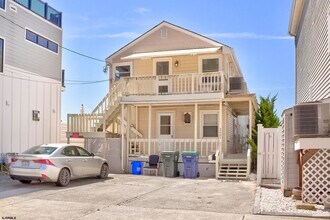 Building Photo - 2407 Oberon Ave