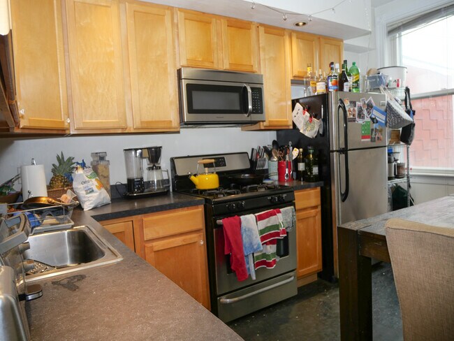 Foto del edificio - 237 W 3rd St