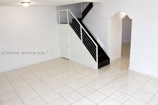 Building Photo - 5373 W 24th Ct
