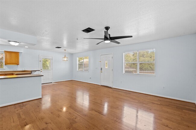 Foto del edificio - 336 Reppert St