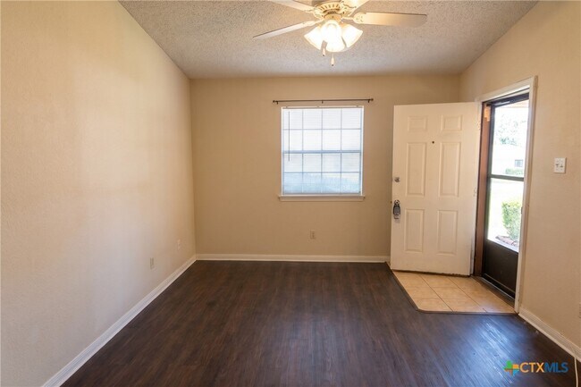 Building Photo - 403 Northern Dove Ln
