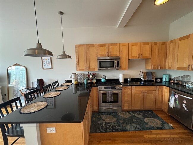 Building Photo - 80 Webster Ave