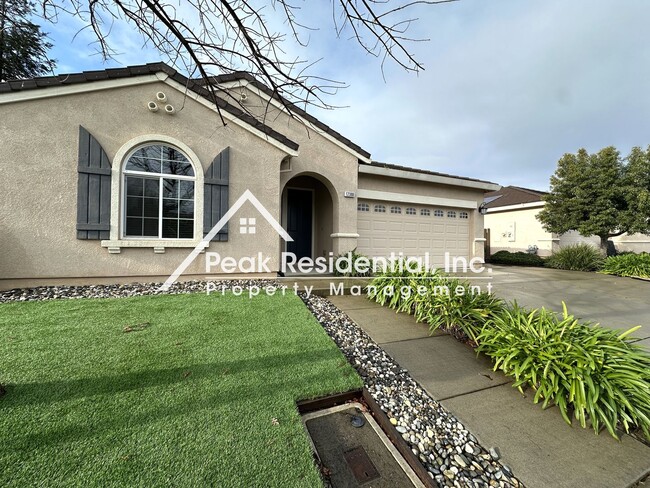 Building Photo - Beautiful Rancho Cordova 3bd/2.5ba Home With 2 Car Garage!