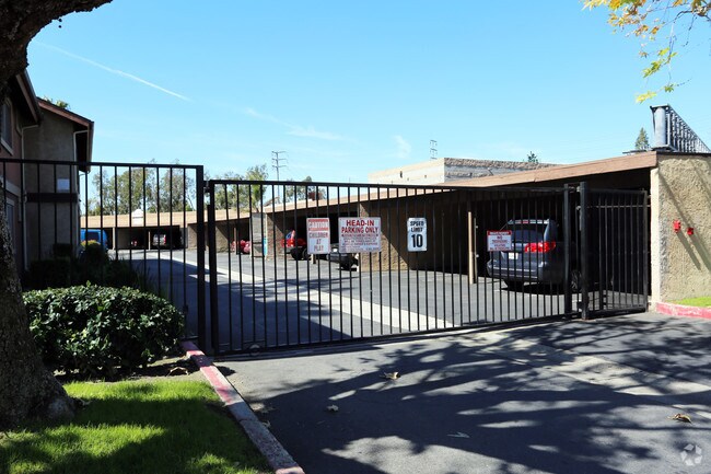 Foto del edificio - Lewis Country Woods Apartments