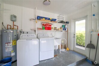 Building Photo - 1353 Pelican Ave