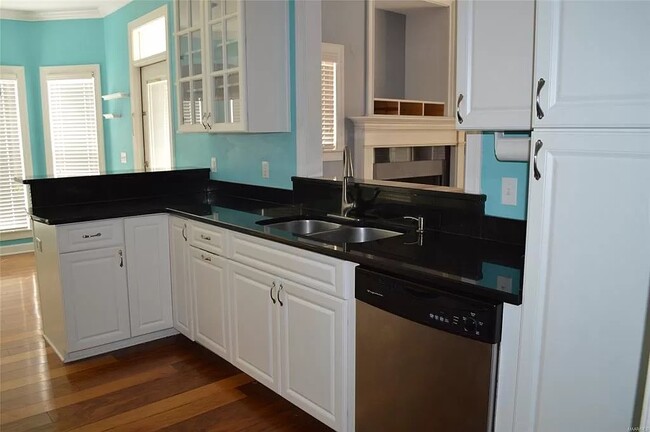 Kitchen - 214 Southern Winds Dr