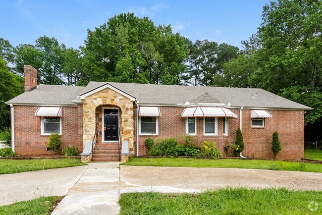 Building Photo - 1401 Cherry Ave