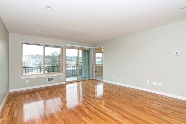 Building Photo - 116 Florentia St