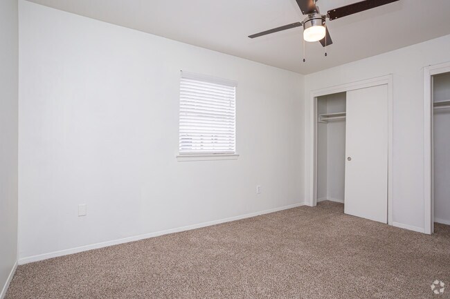 2 BR, 1 BA - 970 SF - Parc at Mid City