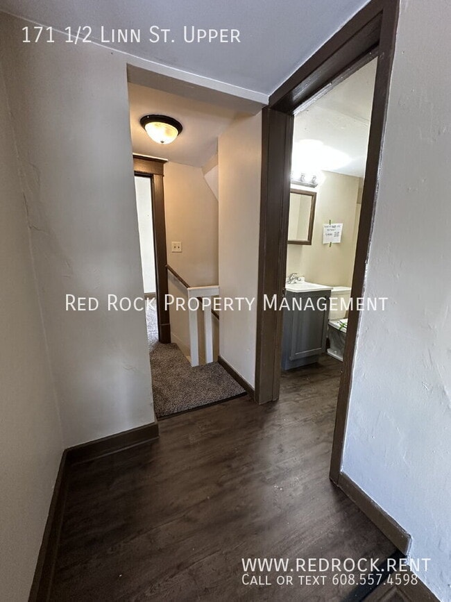 Building Photo - 171 Linn St