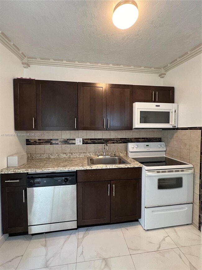 Foto del edificio - 1490 NW 34th St