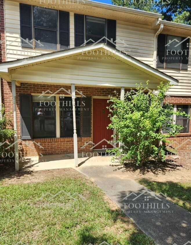 Foto principal - 104 Woodland Dr