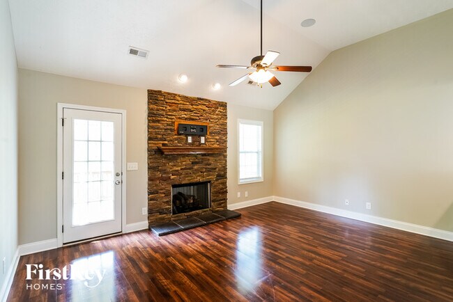 Building Photo - 426 Leslie Wood Drive