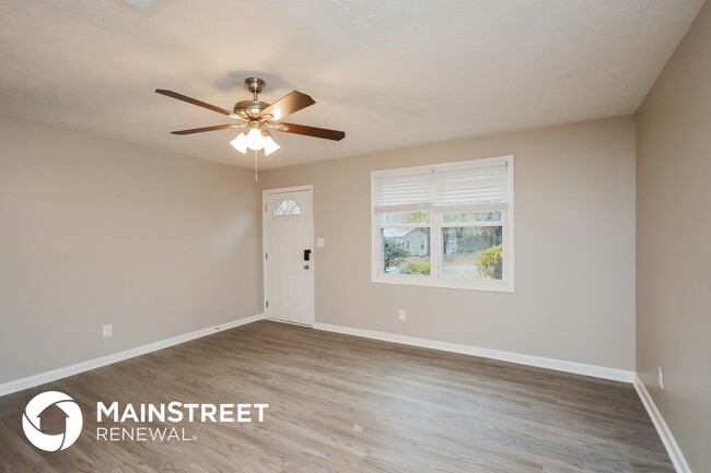 Foto del edificio - 5375 Rocky Pine Dr
