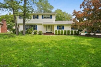 Building Photo - 54 Canterbury Dr
