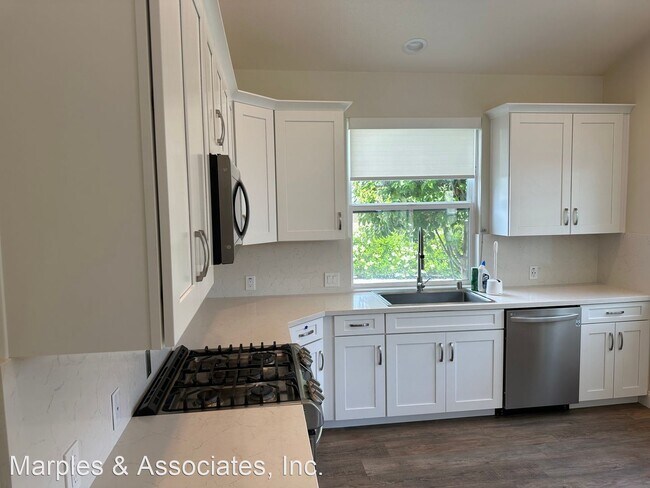 Building Photo - 3 br, 2 bath House - 626 Rose Drive