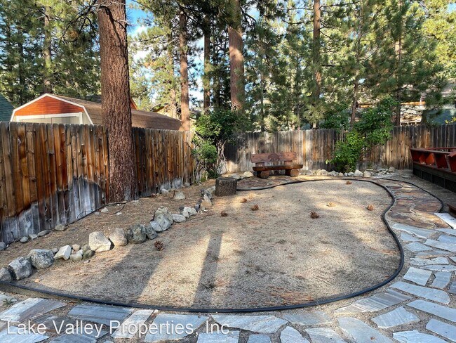 Building Photo - 3 br, 1.5 bath House - 3130 Berkeley Ave.
