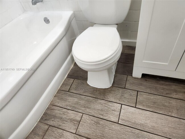 Foto del edificio - 16031 NE 18th Pl