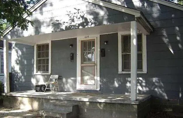 Primary Photo - 427 Stewart St