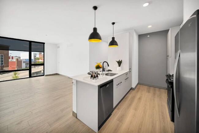 Photo - 2131 N Elston Ave Apartment