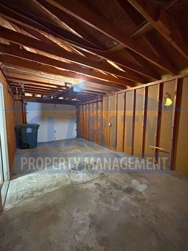 Foto del edificio - Three-bedroom townhome in Chattanooga!