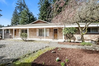 Building Photo - 4414 67th Ave W