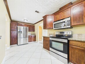 Building Photo - 1213 W Sidnor St
