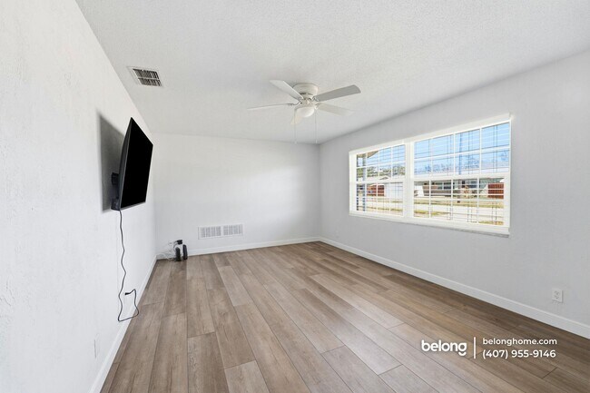 Foto del edificio - 2020 Oriole Ln