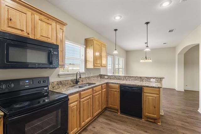 Building Photo - 208 Lasso Cir