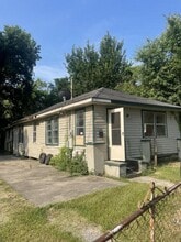 Building Photo - 1268 Oriole St