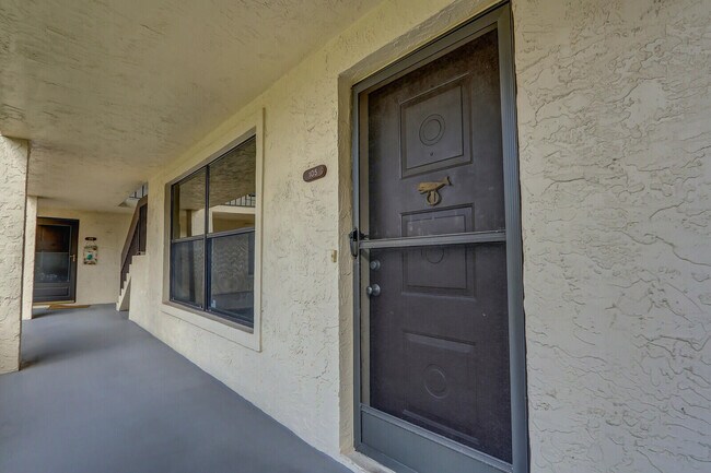 Foto del edificio - 91 SW South River Dr
