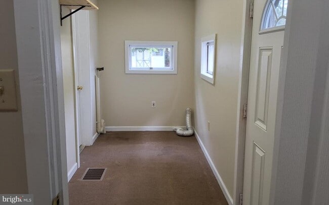 Building Photo - 59 W Slokom Ave