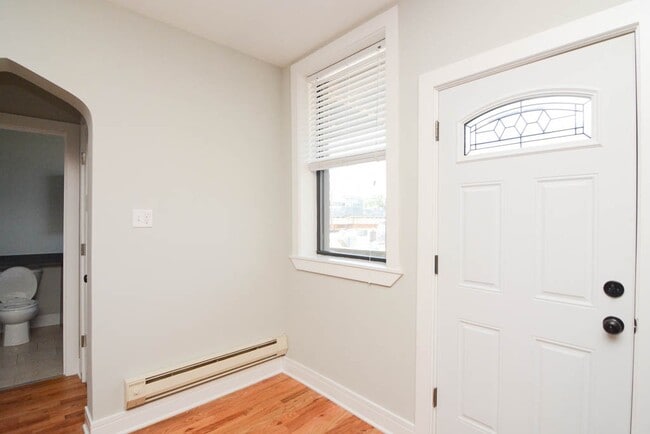 Foto del edificio - 4301 N Wolcott Ave