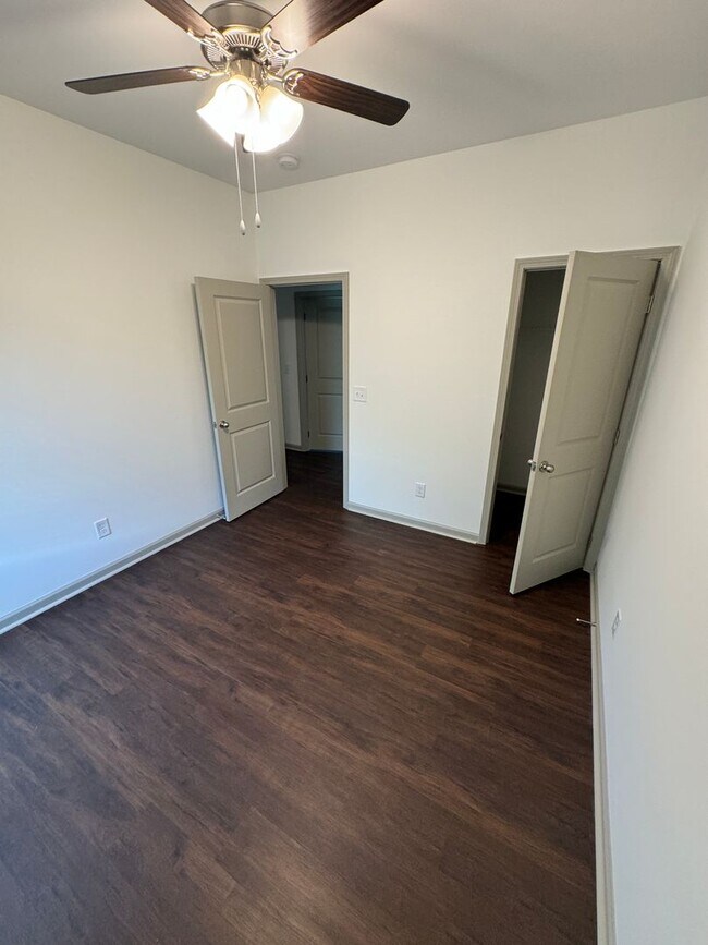 Foto del edificio - Brand New Construction.