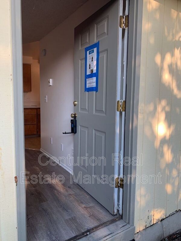 Building Photo - 154 Manbrin Dr NE