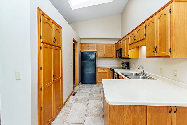 Building Photo - 2727 Spyglass Ct NW