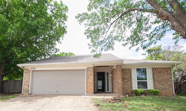Building Photo - 6230 Fernwood Dr
