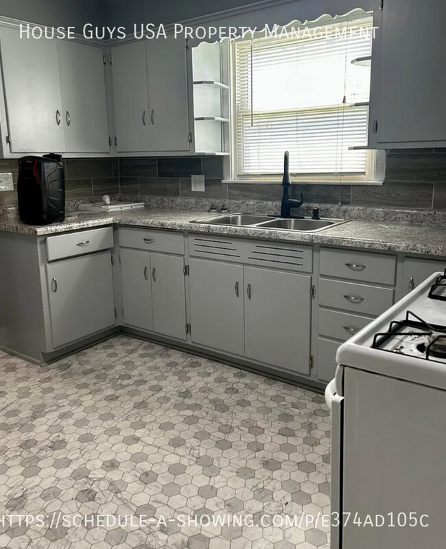 Foto del edificio - 2956 Hiawatha St