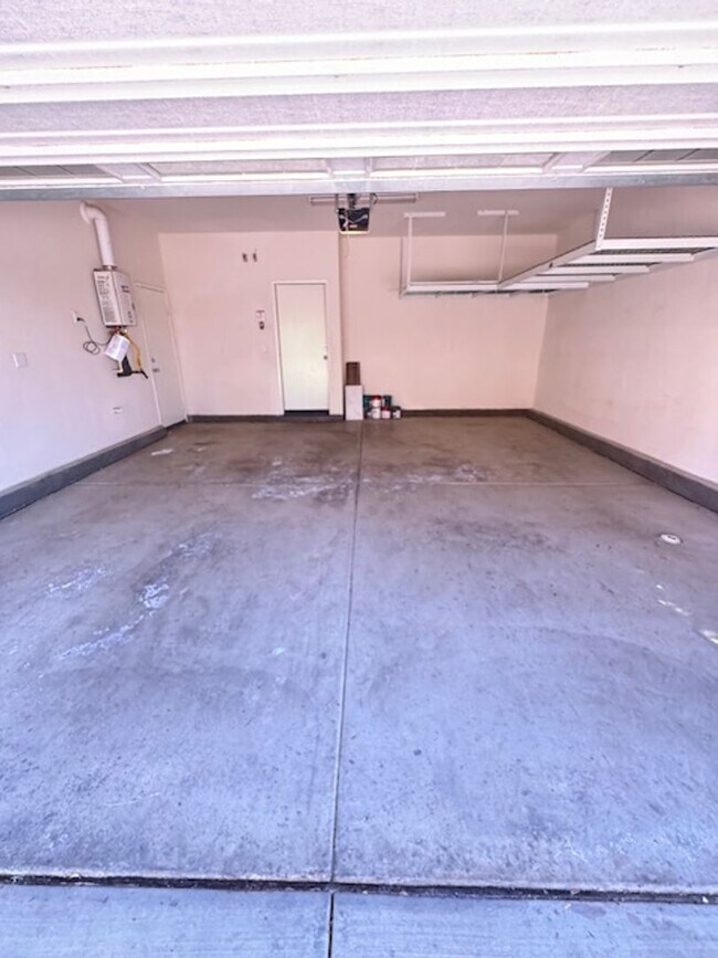 Building Photo - ***New Rental Home***SOLAR HOME * NEW COMM...